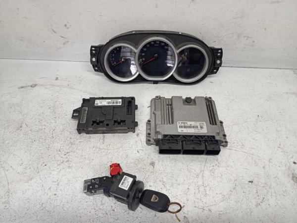 BOITIER COMPLET DACIA SANDERO 1.5DCI - Vue 1